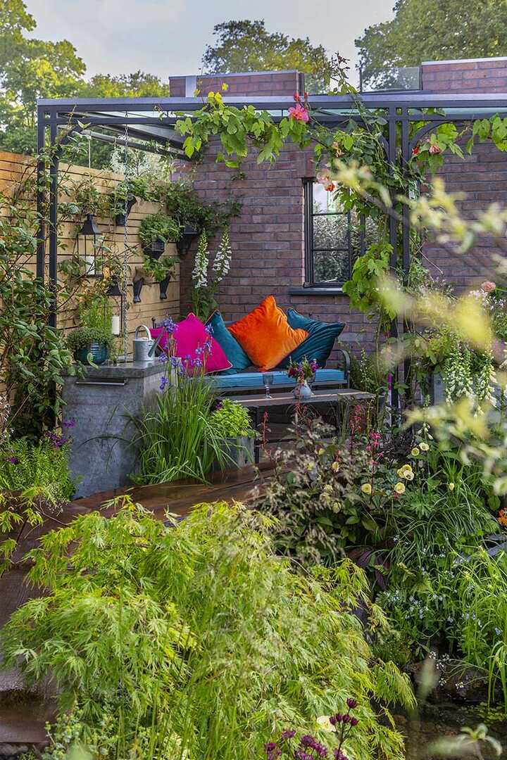 Green Meadow Furniture at RHS Chelsea Flower Show 